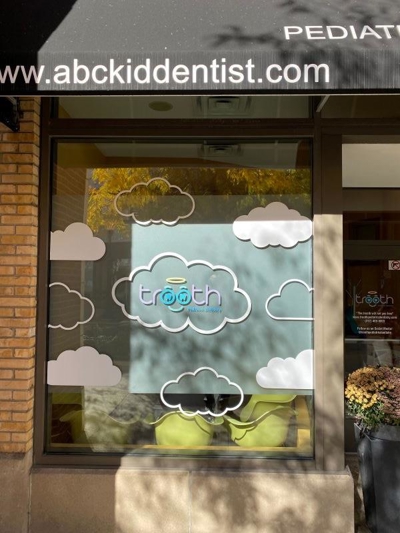 Exterior Signage Photo